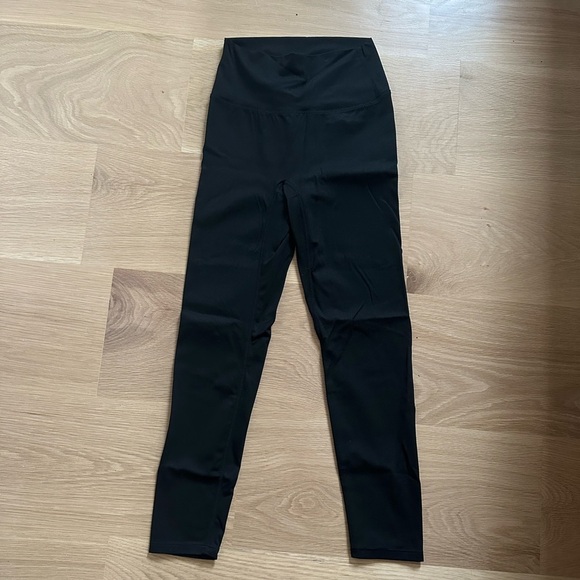 Lululemon Black High-Waisted Leggings - Picture 2 of 4